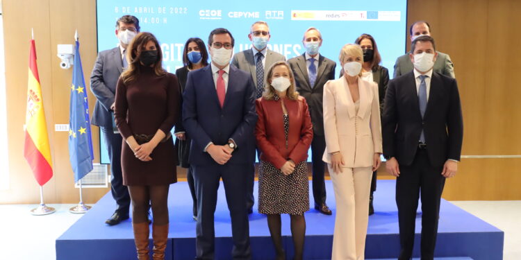 Los primeros bonos digitales llegarán el 18 de abril, según prevé Red.es