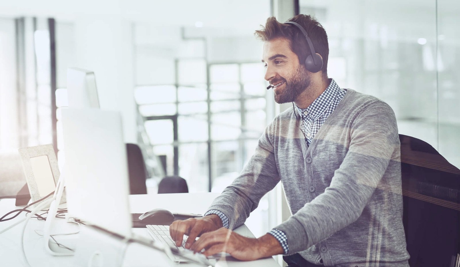 ¿Qué ventajas tiene la atención al cliente con videollamada?