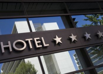 Fiskaly - Normativa Hoteles - Revista Pymes - Facturación - Fiscalidad - Tai Editorial España