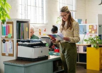 HP - Revista Pymes - impresora - Color Laserjet 3000- Tai Editorial España